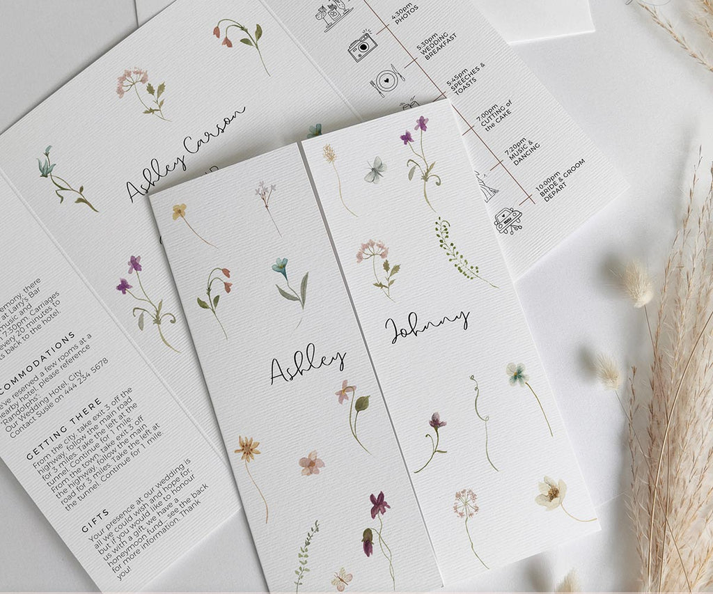 Pretty Wedding Invitations with flowers